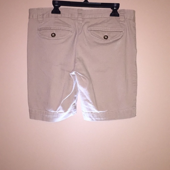 Khaki shorts - Picture 2 of 3